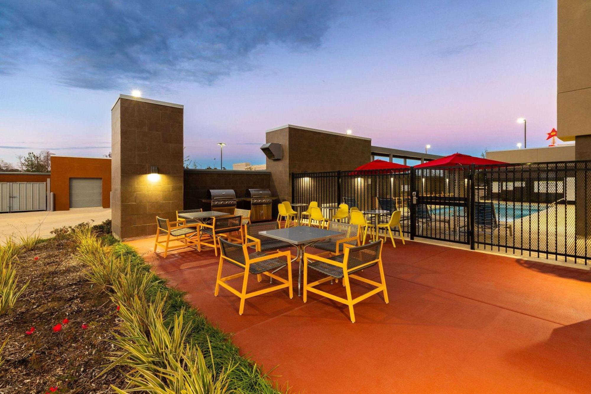 Hawthorn Extended Stay By Wyndham Kingwood Houston Exterior foto